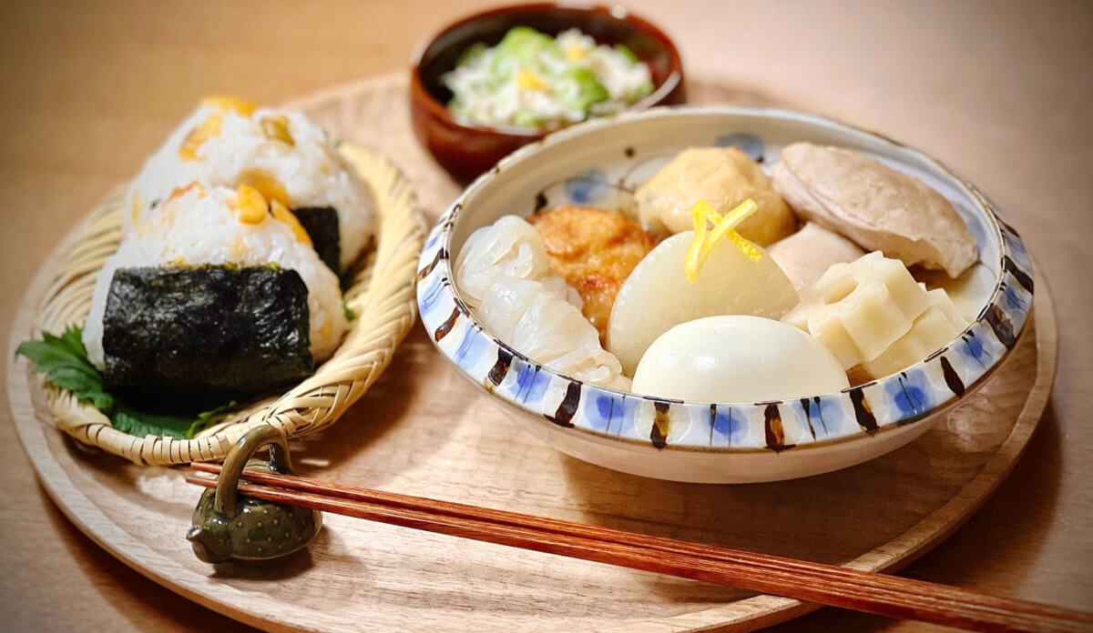 “Ichiju issai” không nhất thiết phải là cơm mà có thể thoải mái kết hợp các món ăn.